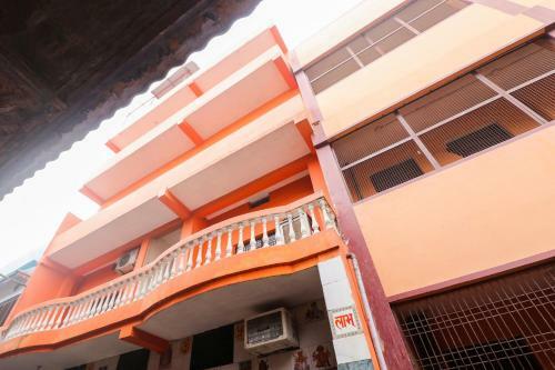 Oyo 2044 Hotel Premier
