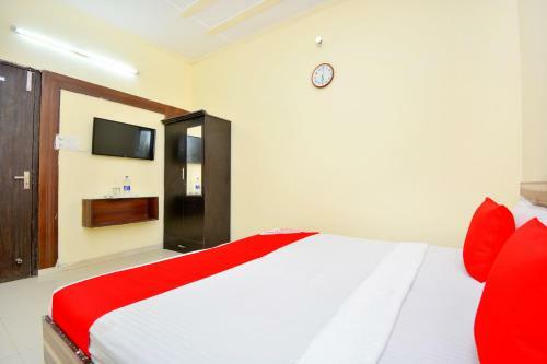 Oyo 39867 Hotel Arora Inn