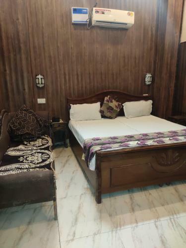 Hotel Golden Woods