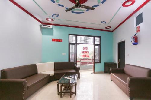 Oyo 71204 Hotel New Grace