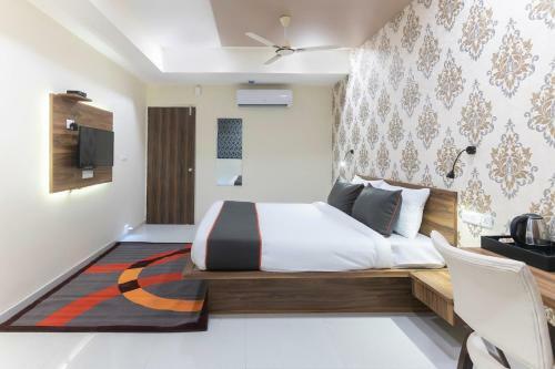 Collection O 76586 Hotel Greenwood