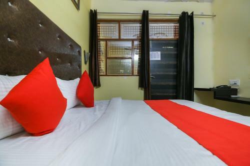 Hotel Oyo 65136 Meerut Inn