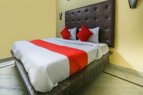 Hotel Oyo 65136 Meerut Inn