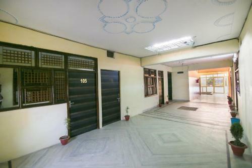 Hotel Oyo 65136 Meerut Inn