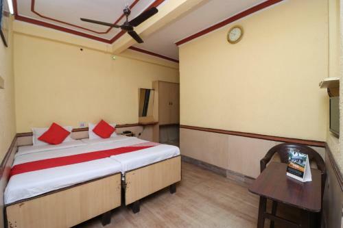 Oyo 28177 Hotel Amrita