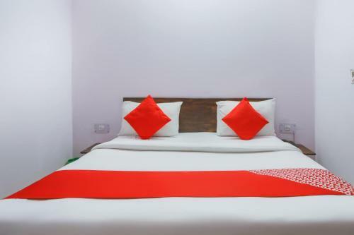 Oyo 70819 Hotel Royal King