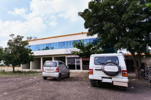 Oyo 75657 Hotel Omkar Lodge