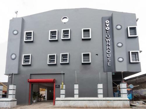 Oyo Townhouse 229 Hotel Mannat International