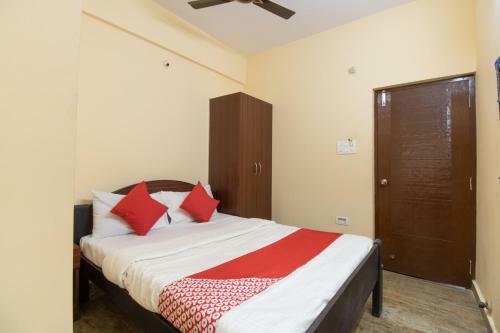 Hotel Oyo 71638 Nk Boarding And Lodging
