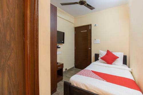 Hotel Oyo 71638 Nk Boarding And Lodging