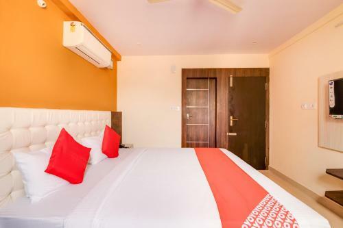 Hotel Oyo 71425 Sai Luxuria