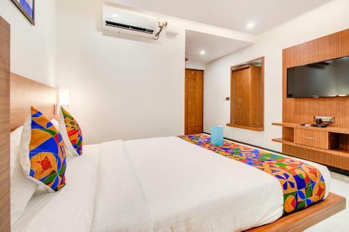 Fabhotel Prime Ivory Pearl II