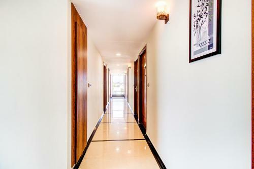 Fabhotel Prime Ivory Pearl II