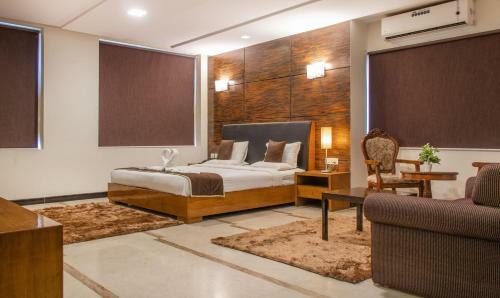 Hotel Omatra Infantry Road