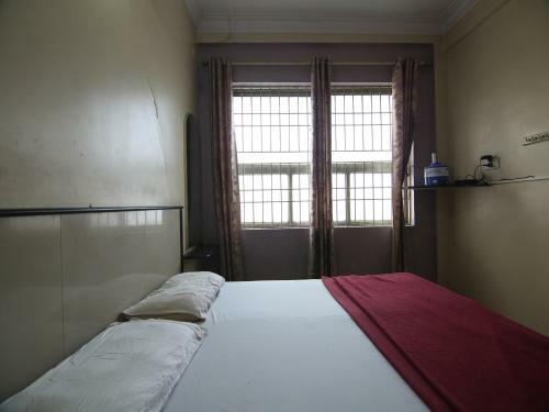 Hotel Royal Regency Lodge