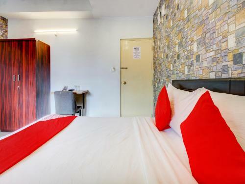 Hotel Oyo 74308 Kings Suites