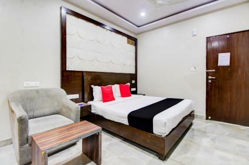 Hotel Capital O 74741 Green Woods Premium Suites