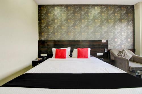 Hotel Capital O 74741 Green Woods Premium Suites