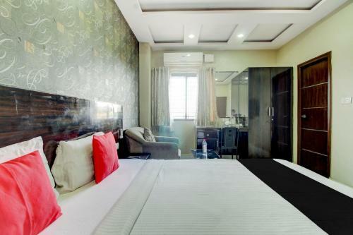 Hotel Capital O 74741 Green Woods Premium Suites