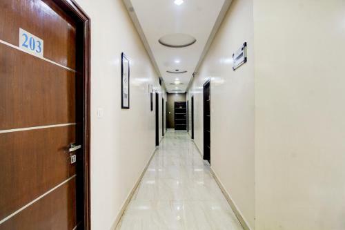Hotel Capital O 74741 Green Woods Premium Suites