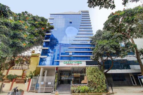 Hotel Capital O 74741 Green Woods Premium Suites