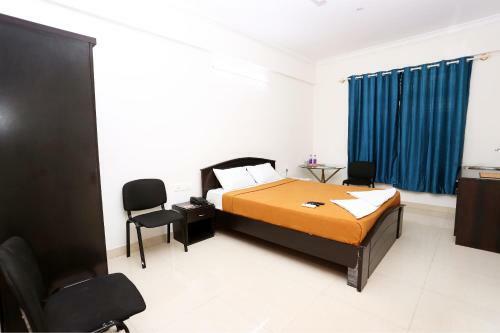 Longmen Hotel