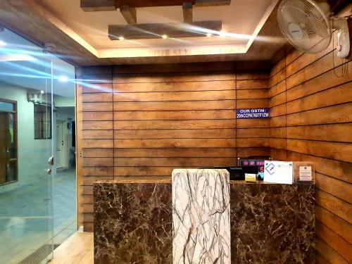 Hotel Veekay Residency