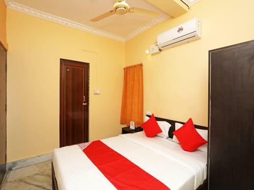 Hotel Oyo 72492 A K Residency