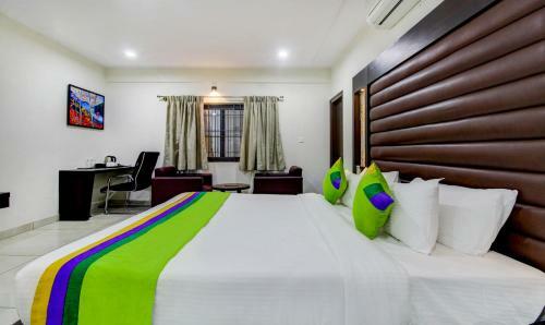 Treebo Trend Hotel Sampradaya Bistro