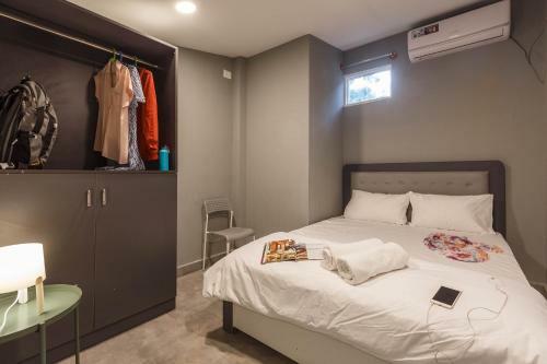 Woke Hostel Indiranagar