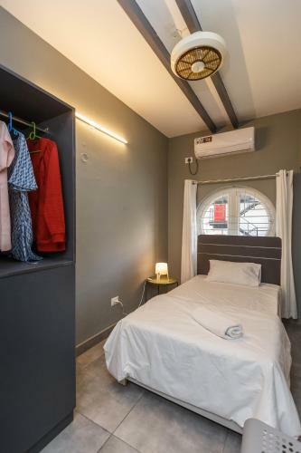 Woke Hostel Indiranagar