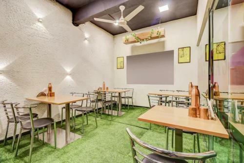 Hotel Canvas Suites - Silk Board