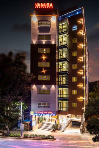 Hotel Vanusa Residency By Big Tree Hospitality