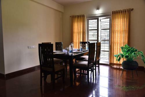 Hotel The Banjaara Suites