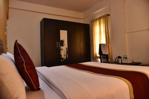 Hotel The Banjaara Suites