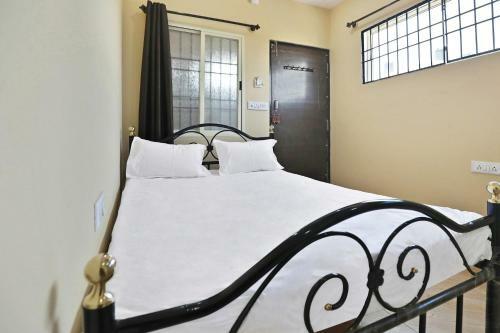 Hotel Spot On 39359 S R Comforts