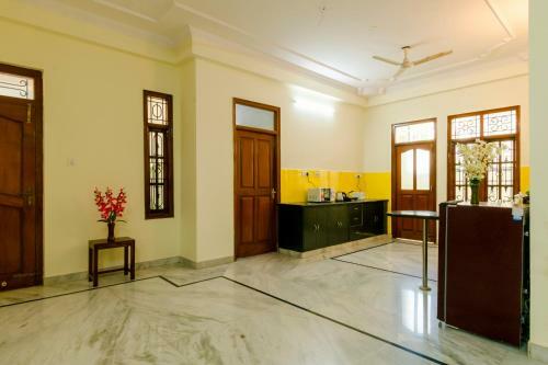 Hostal The White Villa Boutique Stay