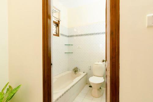 Hostal The White Villa Boutique Stay