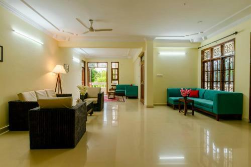 Hostal The White Villa Boutique Stay