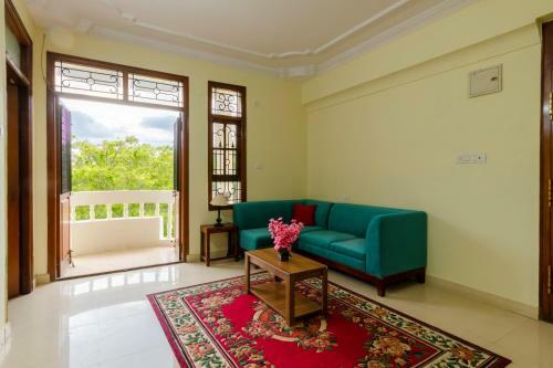Hostal The White Villa Boutique Stay