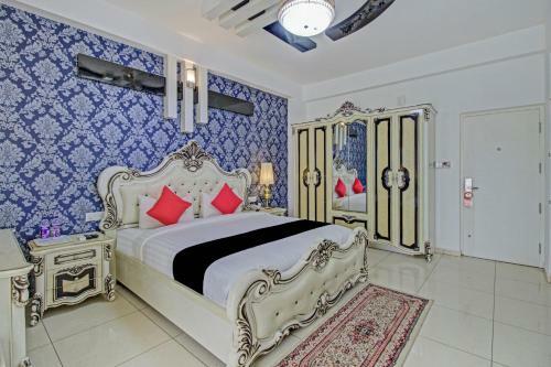 Hotel Capital O 76397 The Premium