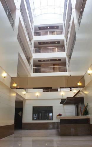 Zip By Spree Hotels Crn Canary