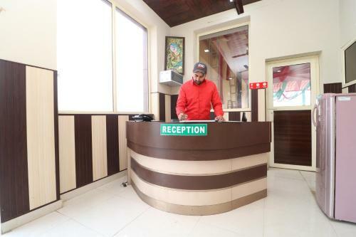 Hotel Oyo 28338 New Life