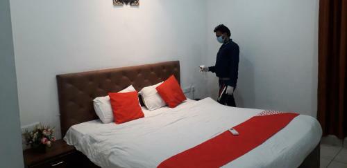 Hotel Oyo 27922 Ss Palace
