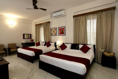 Hotel Crimson Lotus