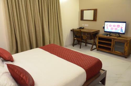 Hotel Crimson Lotus