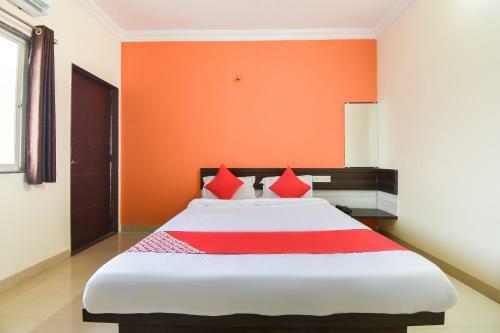 Oyo 43302 Hotel Sargam