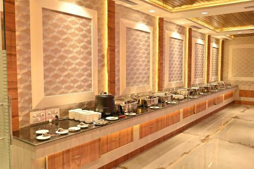 Hotel Aakriti Clarks Inn Express