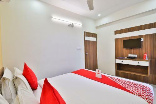 Hotel Oyo 15417 Red Rose
