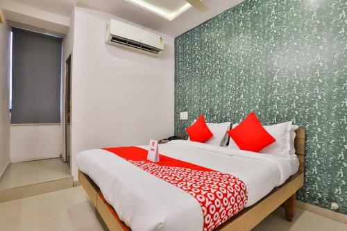 Hotel Oyo 15509 Shreenath